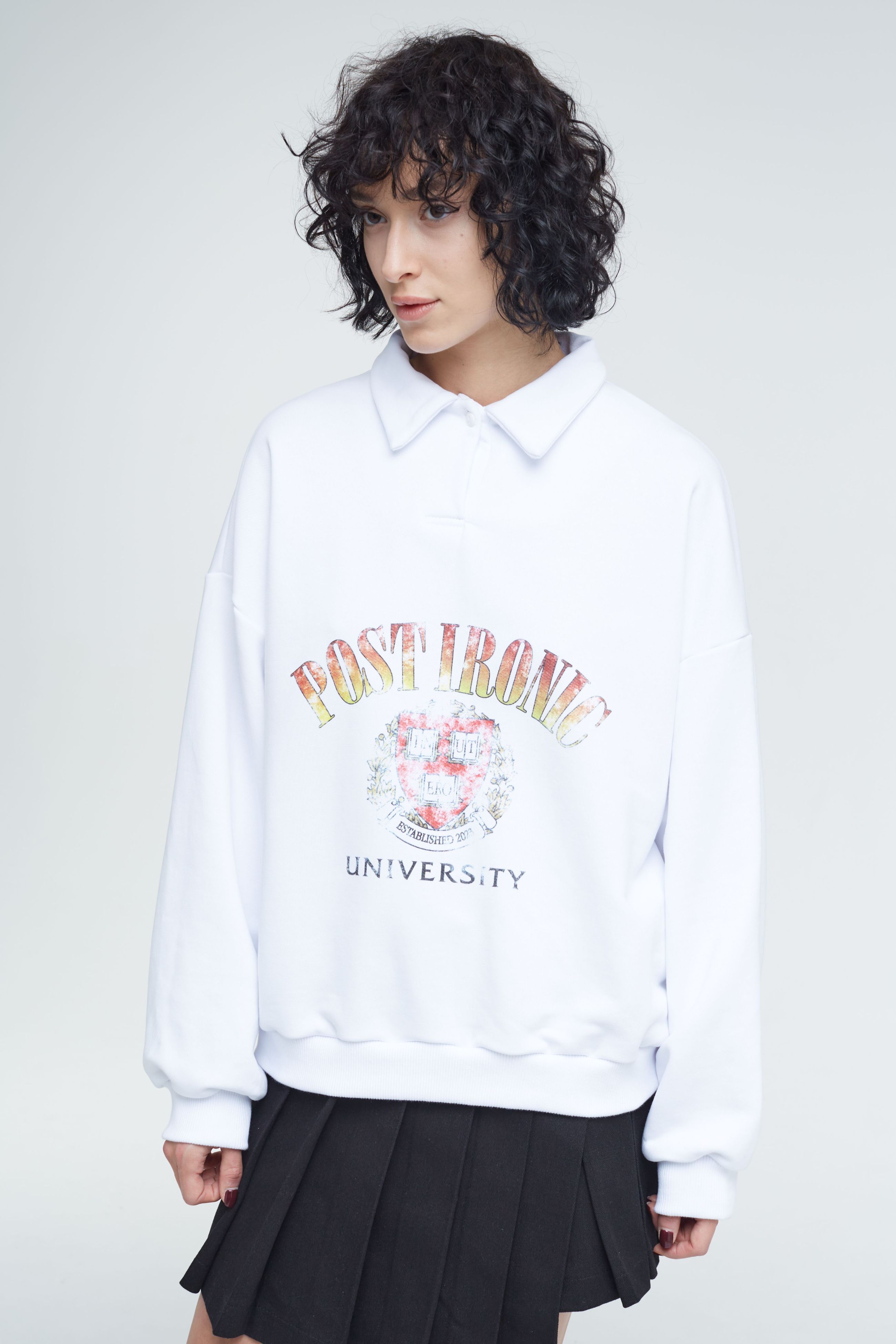 Свитшот Post Ironic University 